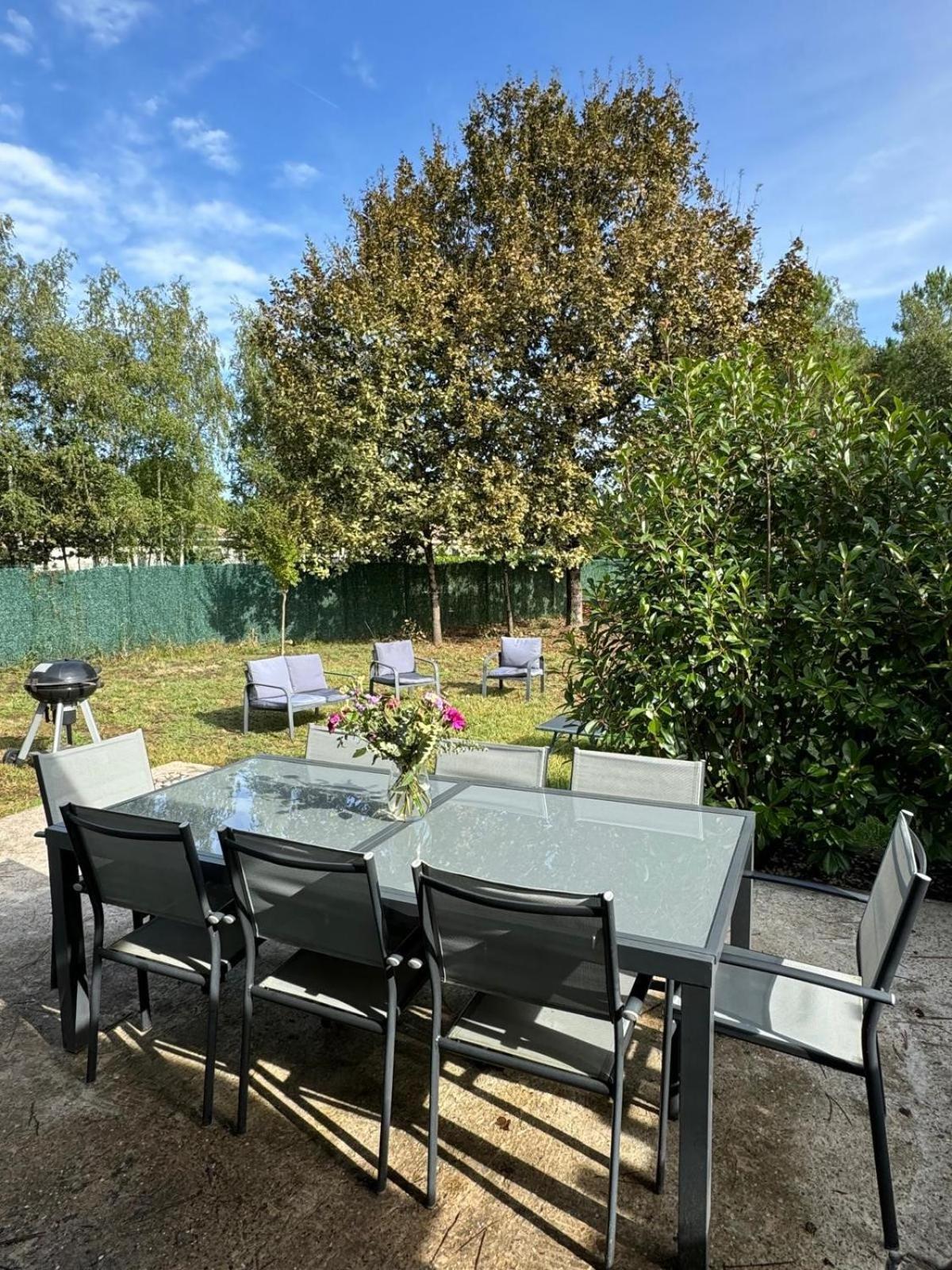 Gite Du Chapelier Gauriaguet Exteriör bild